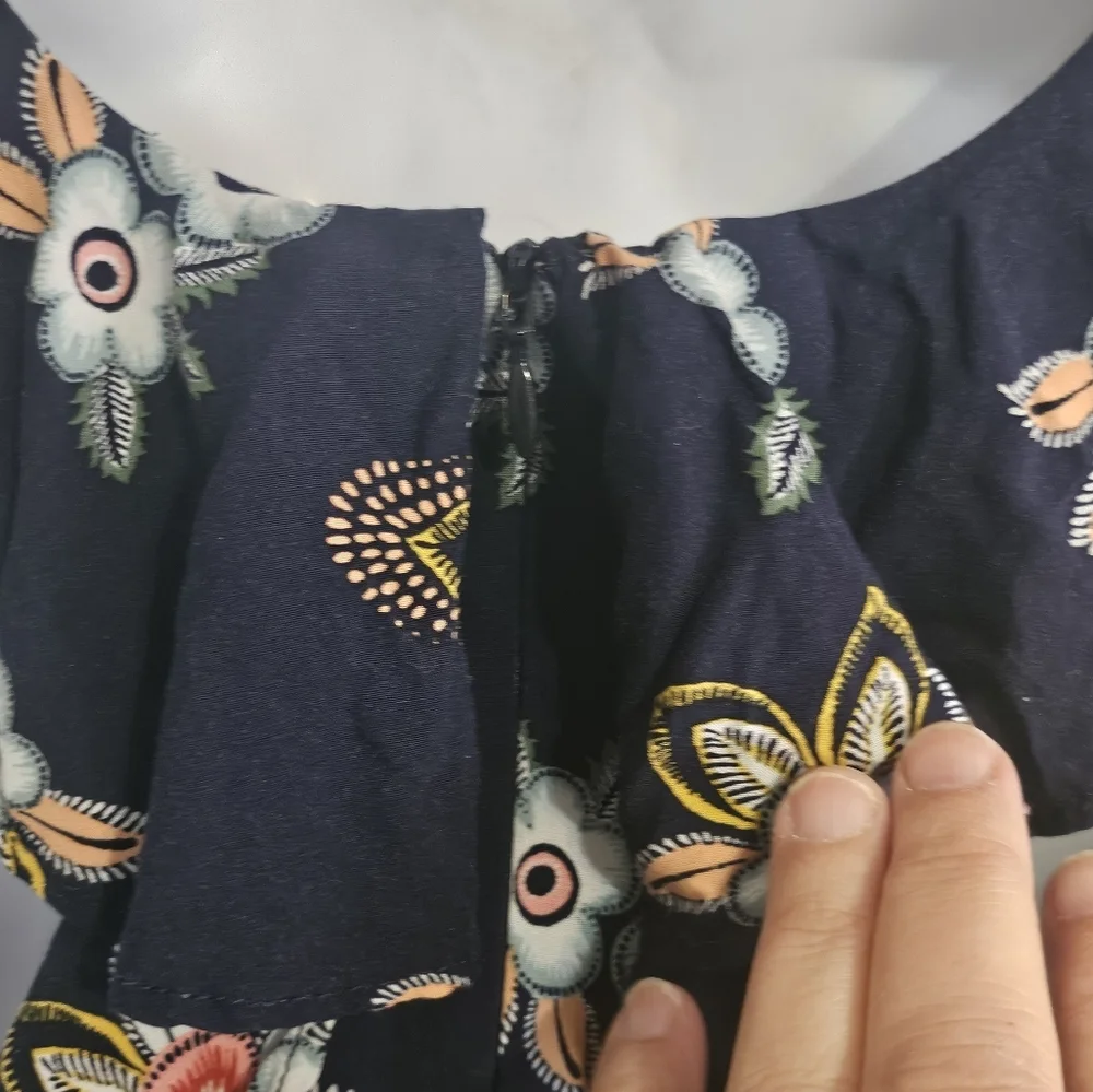 Loft Ruffle Racerback Floral Romper Navy Size M - Picture 11 of 15